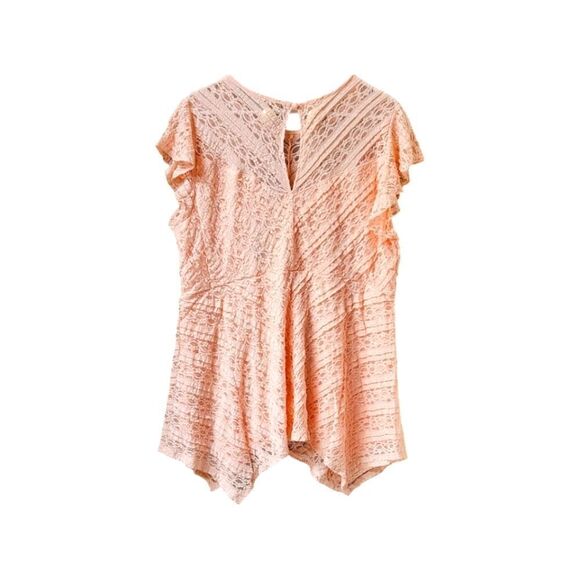 Torrid PlusโSize Babydoll Lace Crew Neck Sharkbite Hem Top 1X - Picture 7 of 16